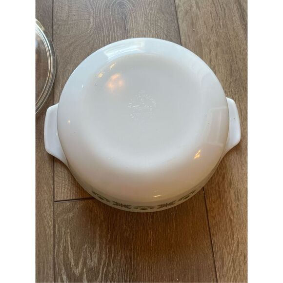 Anchor Hocking Vintage 2 Quart Fire King Casserole Serving Dish Milk White - Picture 6 of 10